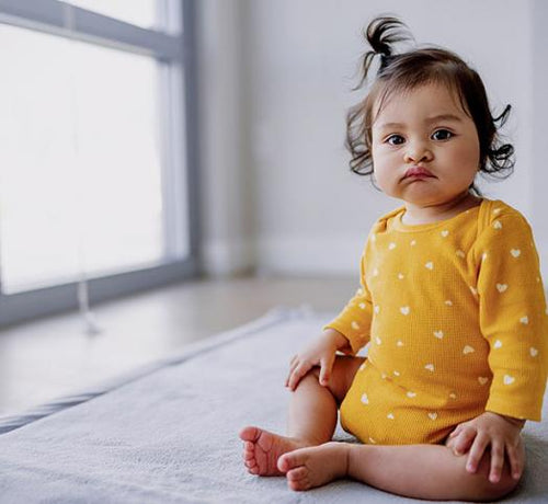 bebe_jaune_2c21680f-d7f9-4e02-a8ce-50d1dbbd57a7 - Mustela Multi-market - 1